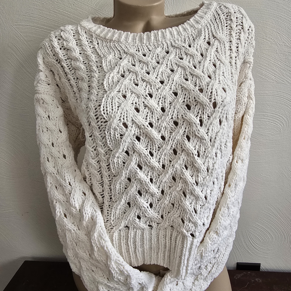 Elegant Cream Cable Knit Sweater